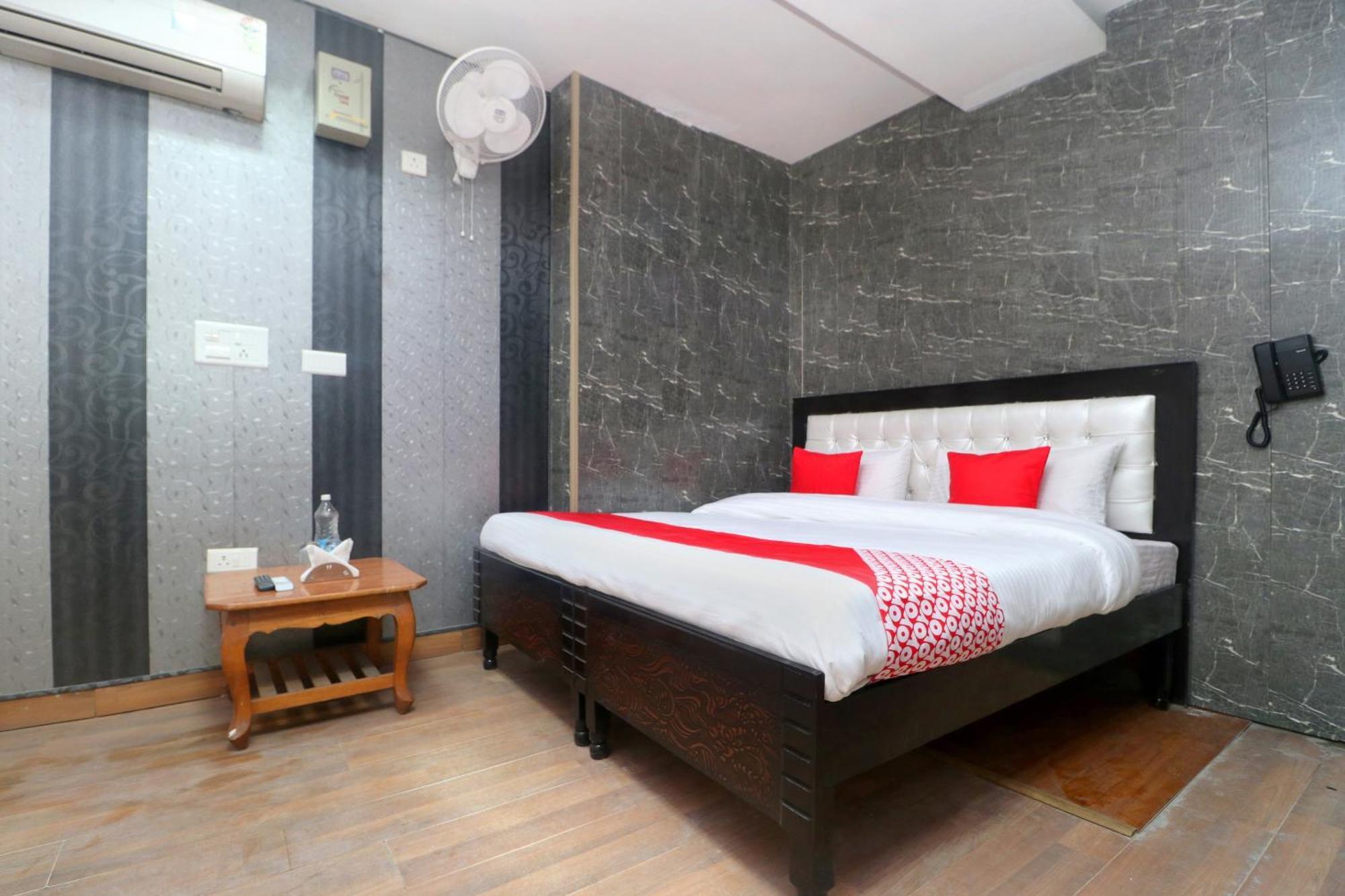 Oyo Hotel Aryan Plaza Chandīgarh Zewnętrze zdjęcie