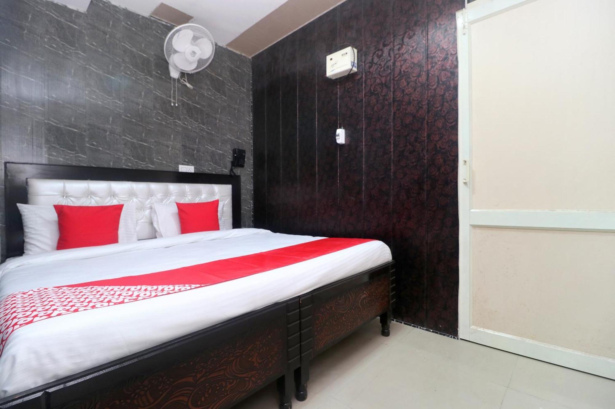 Oyo Hotel Aryan Plaza Chandīgarh Zewnętrze zdjęcie