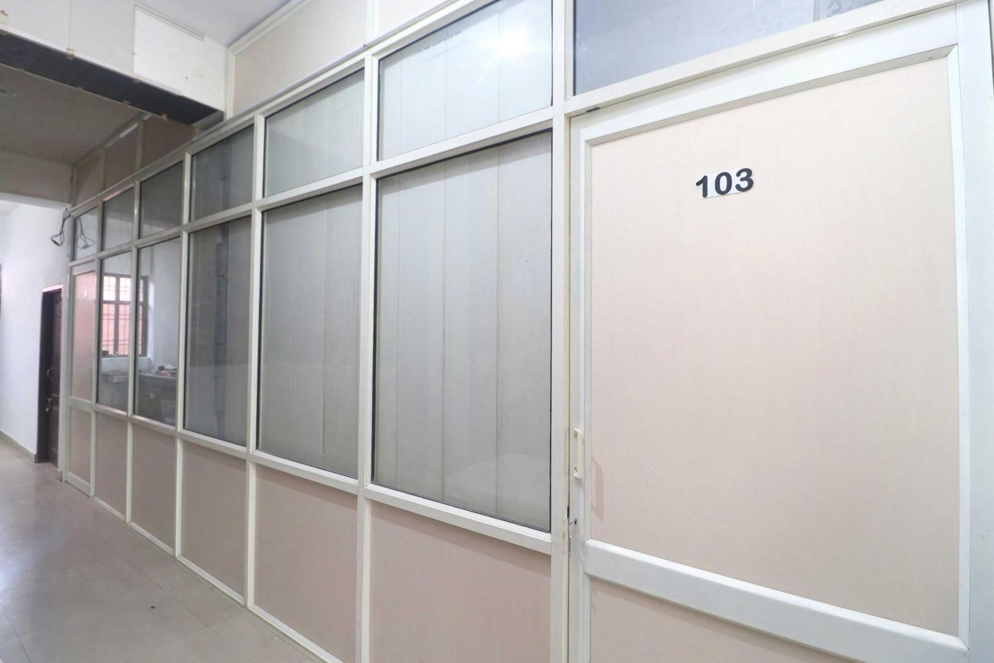 Oyo Hotel Aryan Plaza Chandīgarh Zewnętrze zdjęcie